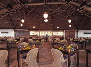на мальдивском курорте - уникальный подводный ресторан